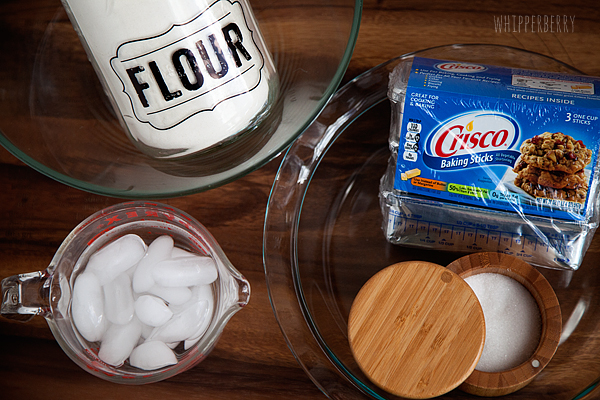 Picture Perfect Pie Crust with Crisco Ingredients