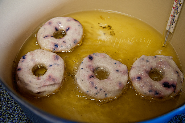 Fry-your-biscuit-donuts-in-oil