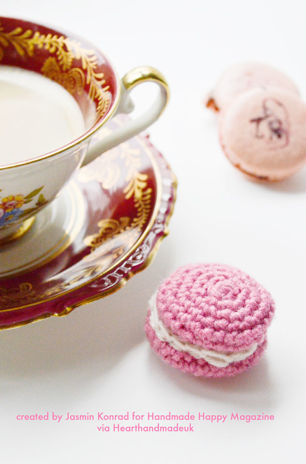 How-To-Crochet-Mini-Macaroons-from-Handmade-Happy-the-Free-Craft-Magazine-Click-through-for-the-free-downloads-600x909