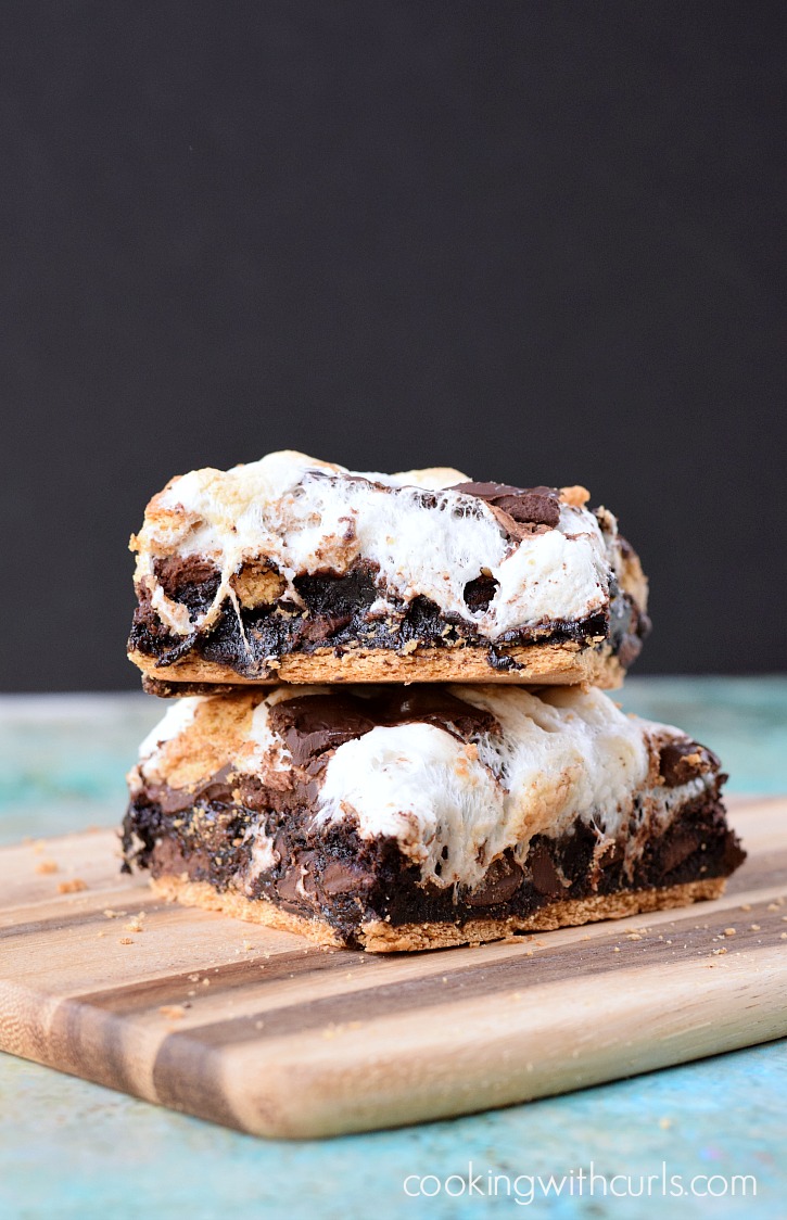 Smores-Brownies-ooey-gooey-and-delicious-cookingwithcurls.com_