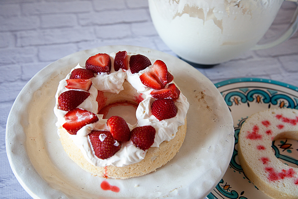 Strawberry-Shortcake-Poke-Cake-from-WhipperBerry-17