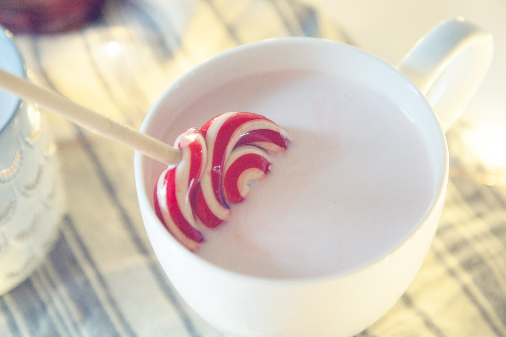 peppermint-white-chocolate-steamer-from-whipperberry-8