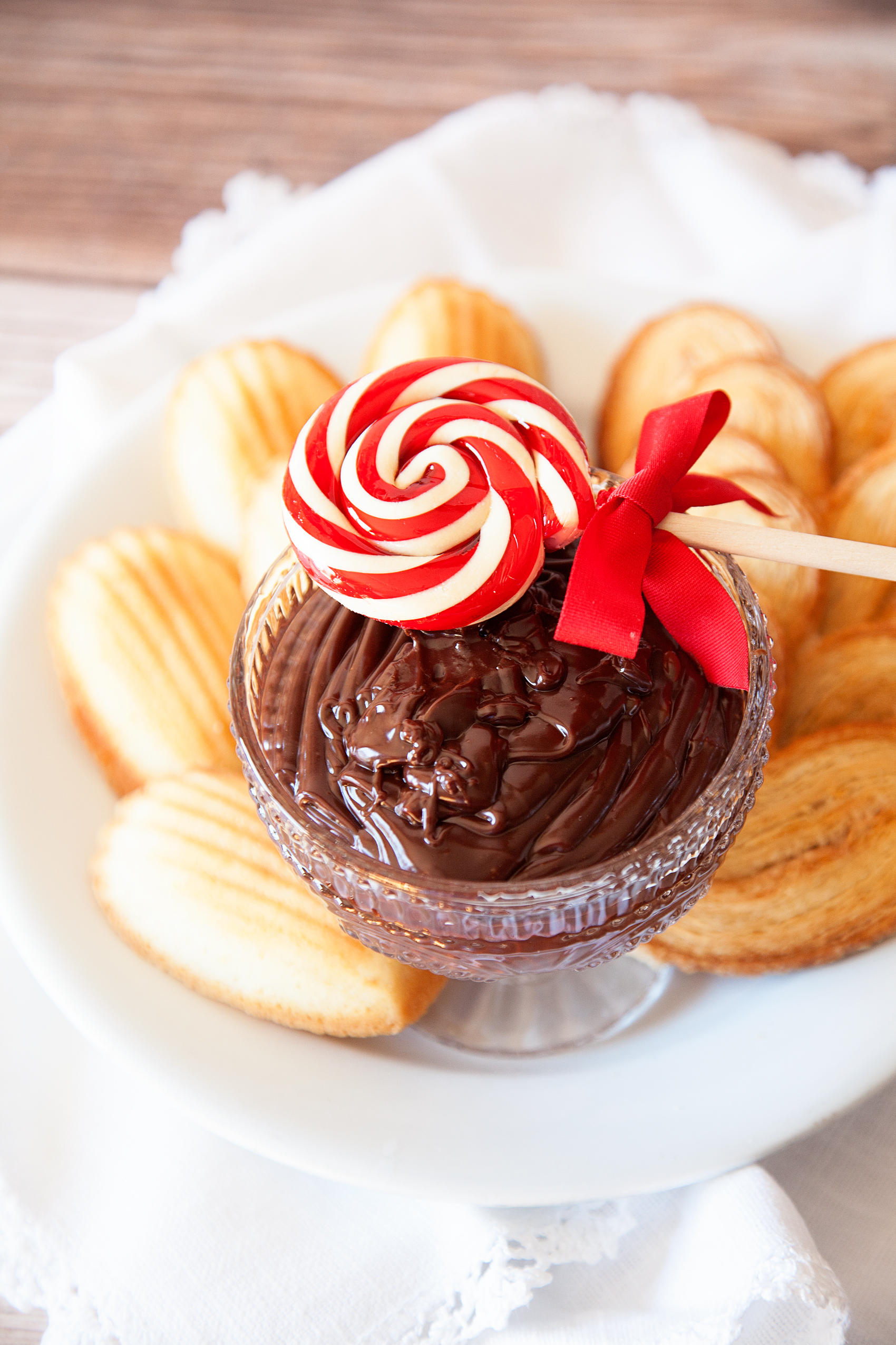 Sinfully delightful Peppermint Chocolate Ganache Dip for your Holiday parties from WhipperBerry!