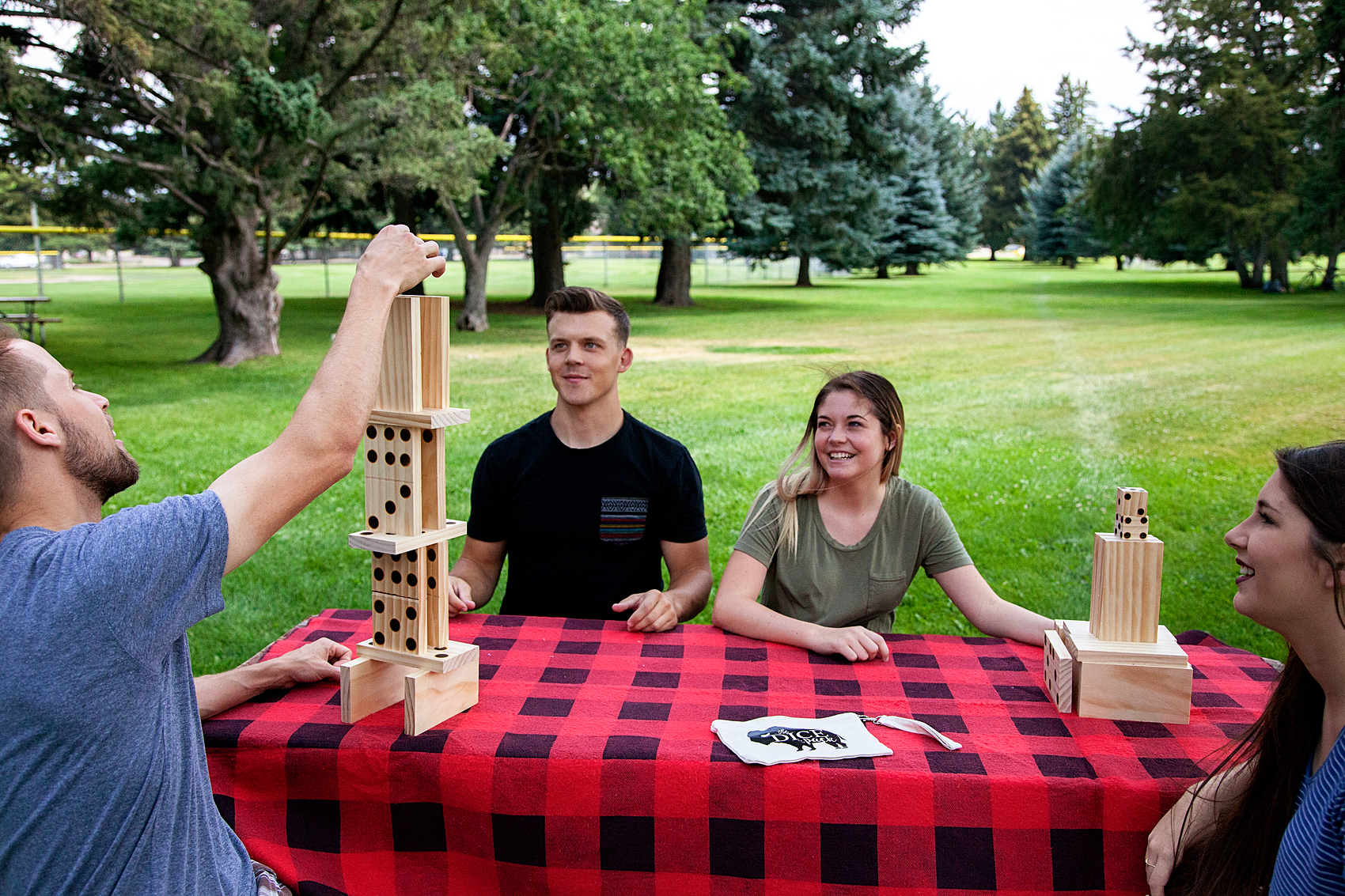 Come learn how to create carefree family fun with simple to make yard games via WhipperBerry.