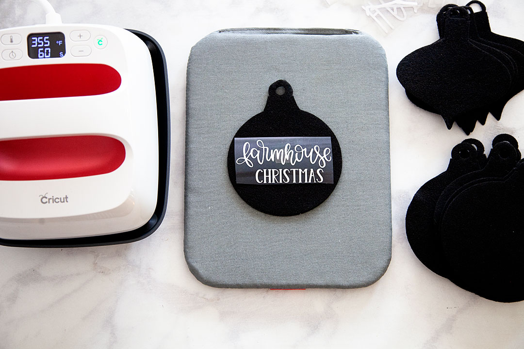 Farmhouse felt Christmas ornaments are sure to be a classic staple for years to come as you decorate for the holidays, plus they are super easy to store and won't break! I love it!! Here's how you can make a set of your own.