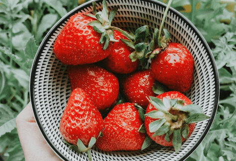 fresh strawberries for Strawberry Frosting