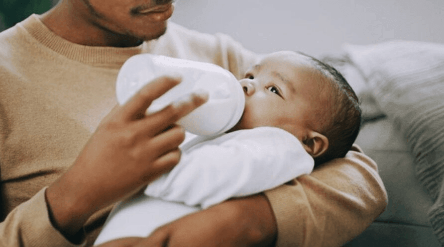 How Often to Feed Newborn Formula