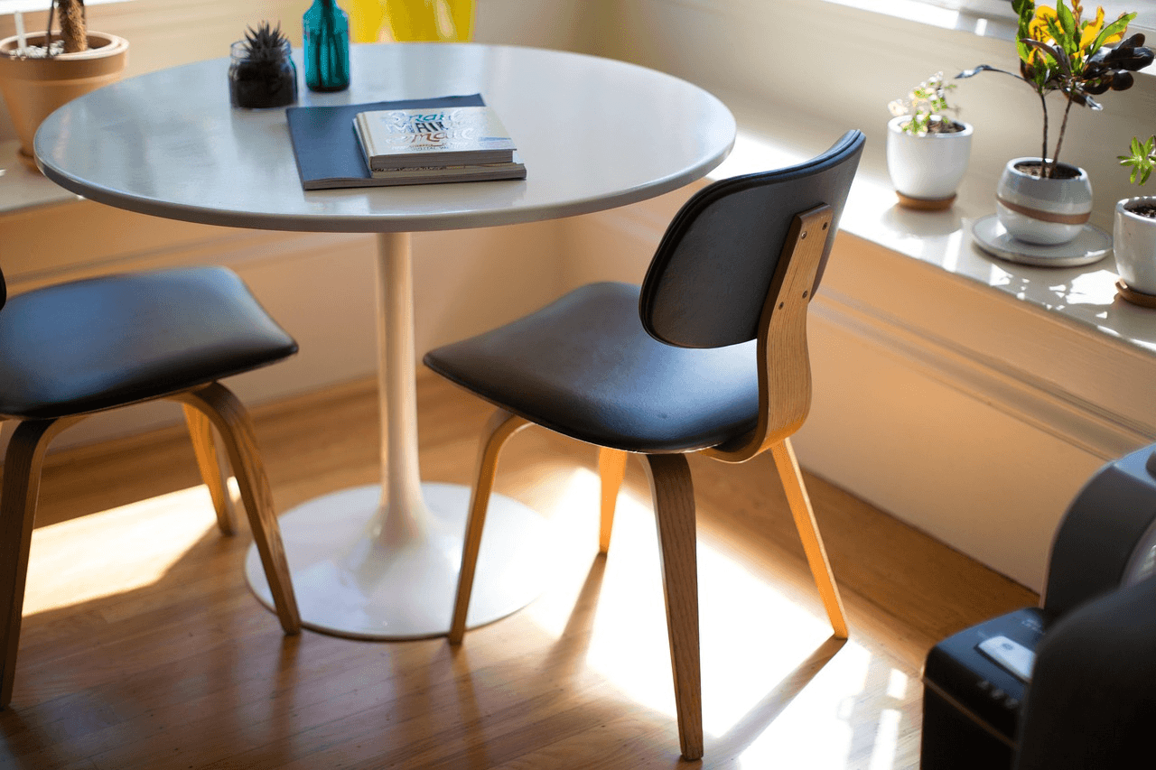Minimalist focused craft corner with a table